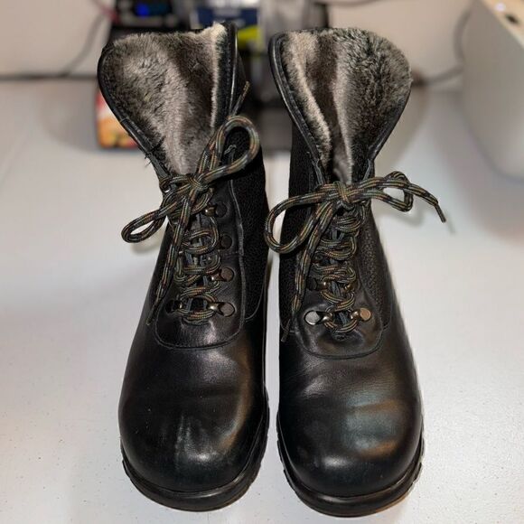 TOE WARMERS MADE IN CANADA women’s genuine leather black fur lined ankle boots - Picture 4 of 8